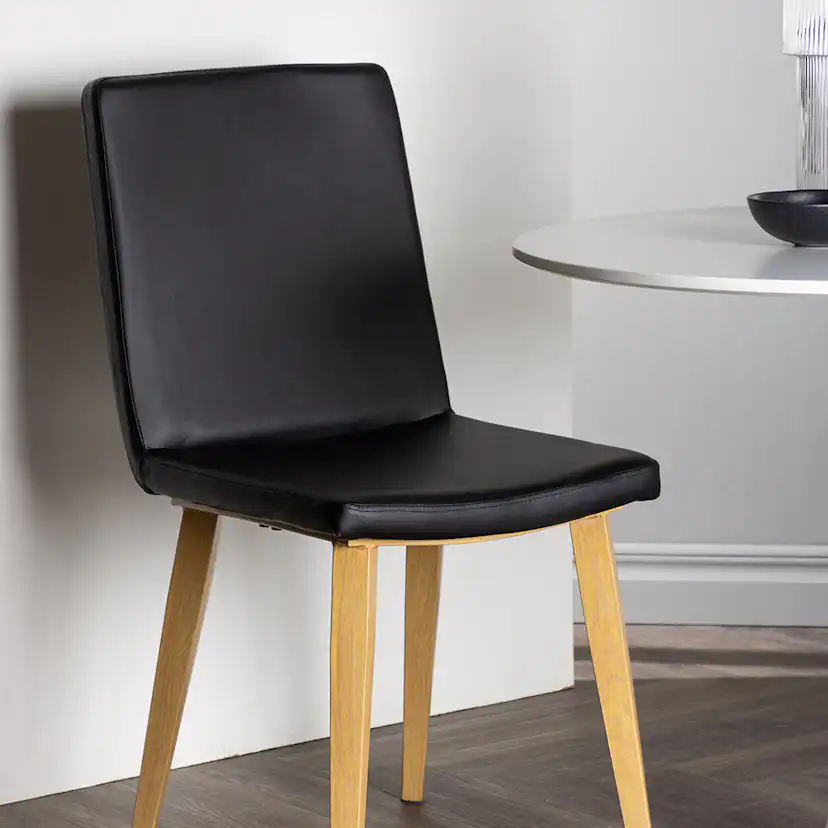 Matgrupp Venture Home Hamden Ø80 cm med 2 st Today stolar