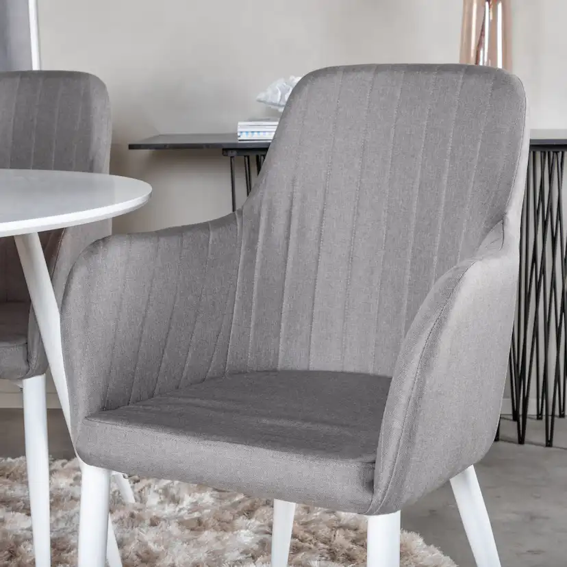 Matgrupp Venture Home Plaza Runt Matbord Ø100 cm & 4 Comfort Stolar