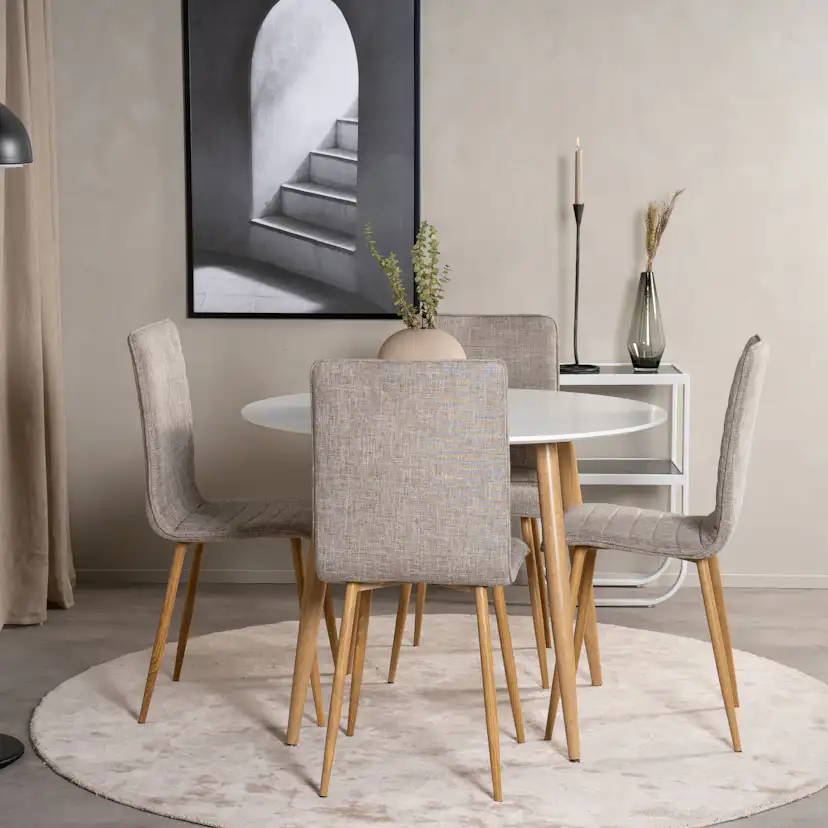 Matgrupp Venture Home Plaza med 4st Windu Stolar