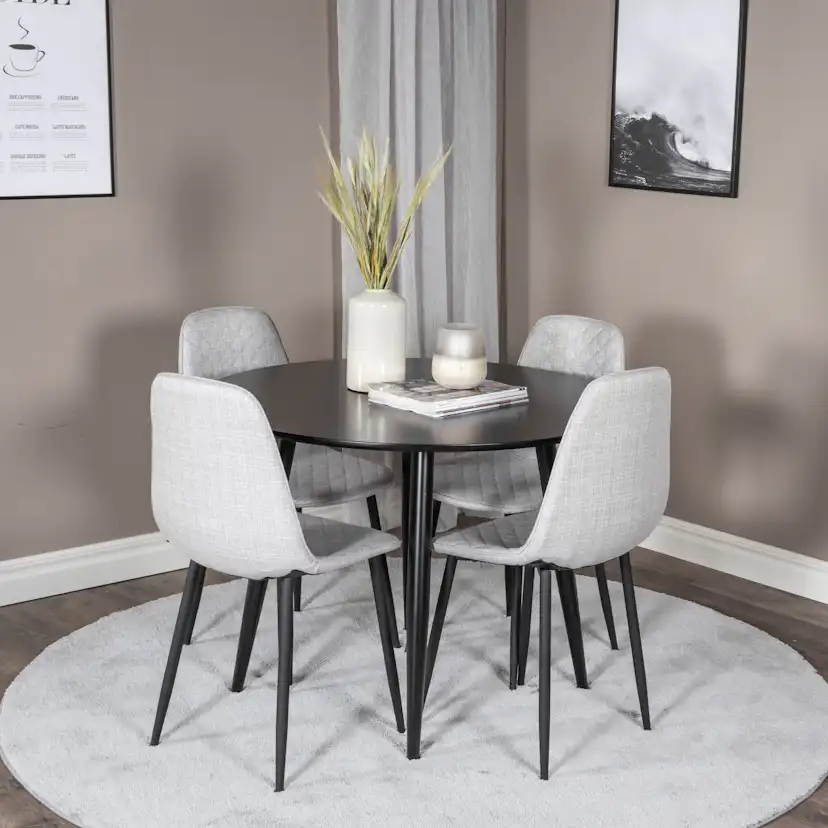 Matgrupp Venture Home Plaza med 4st Polar Stolar