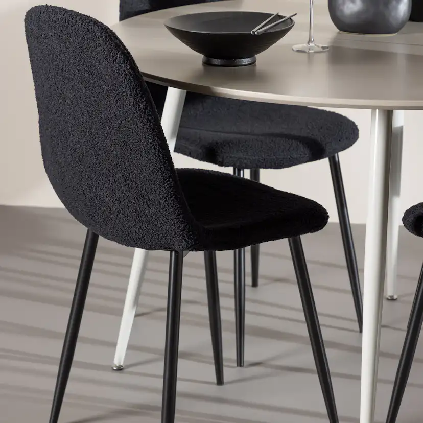 Matgrupp Venture Home Plaza Ø120 med 4 st Polar Stolar Teddy