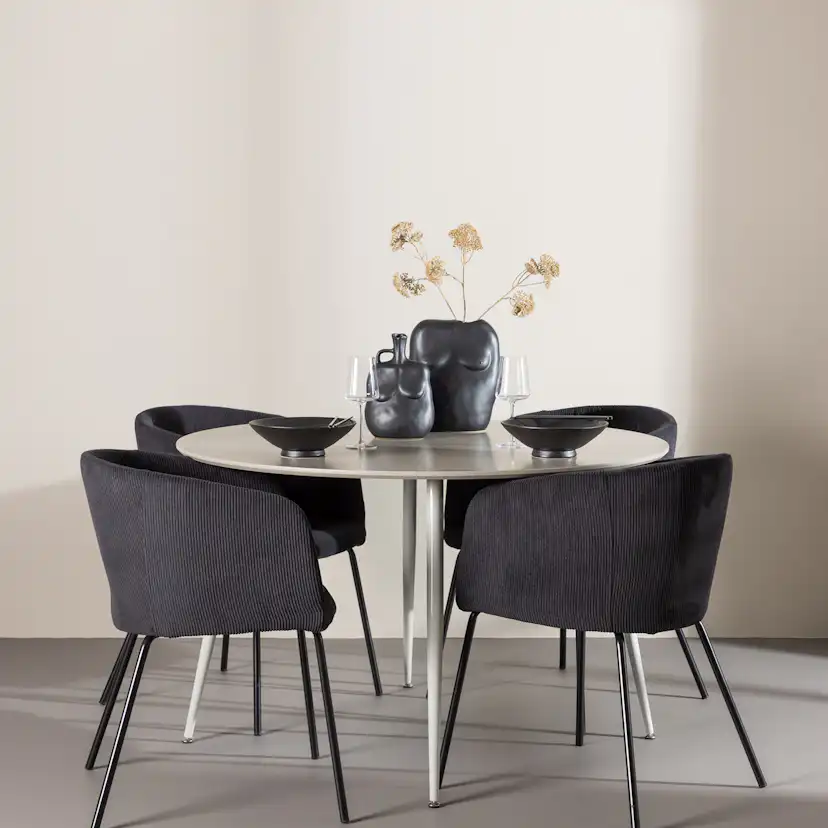 Matgrupp Venture Home Plaza Ø120 med 4 st Berit Stolar