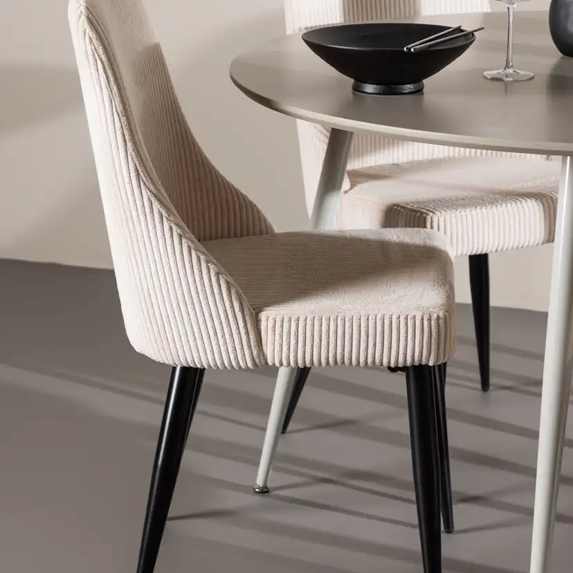 Matgrupp Venture Home Plaza Ø120 med 4 st Leone Stolar