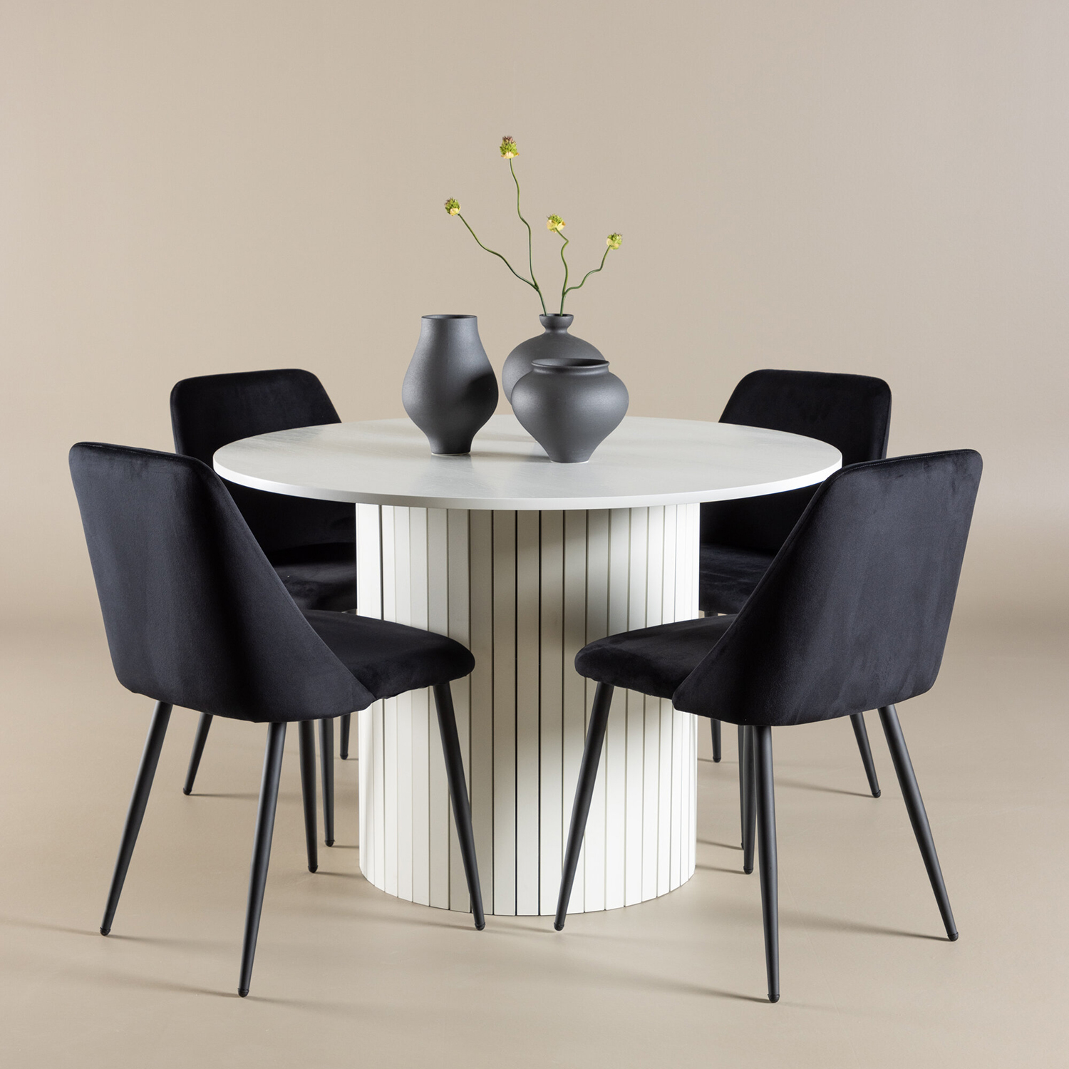 Matgrupp Venture Home Härön Ø110 med 4 st Night Stolar