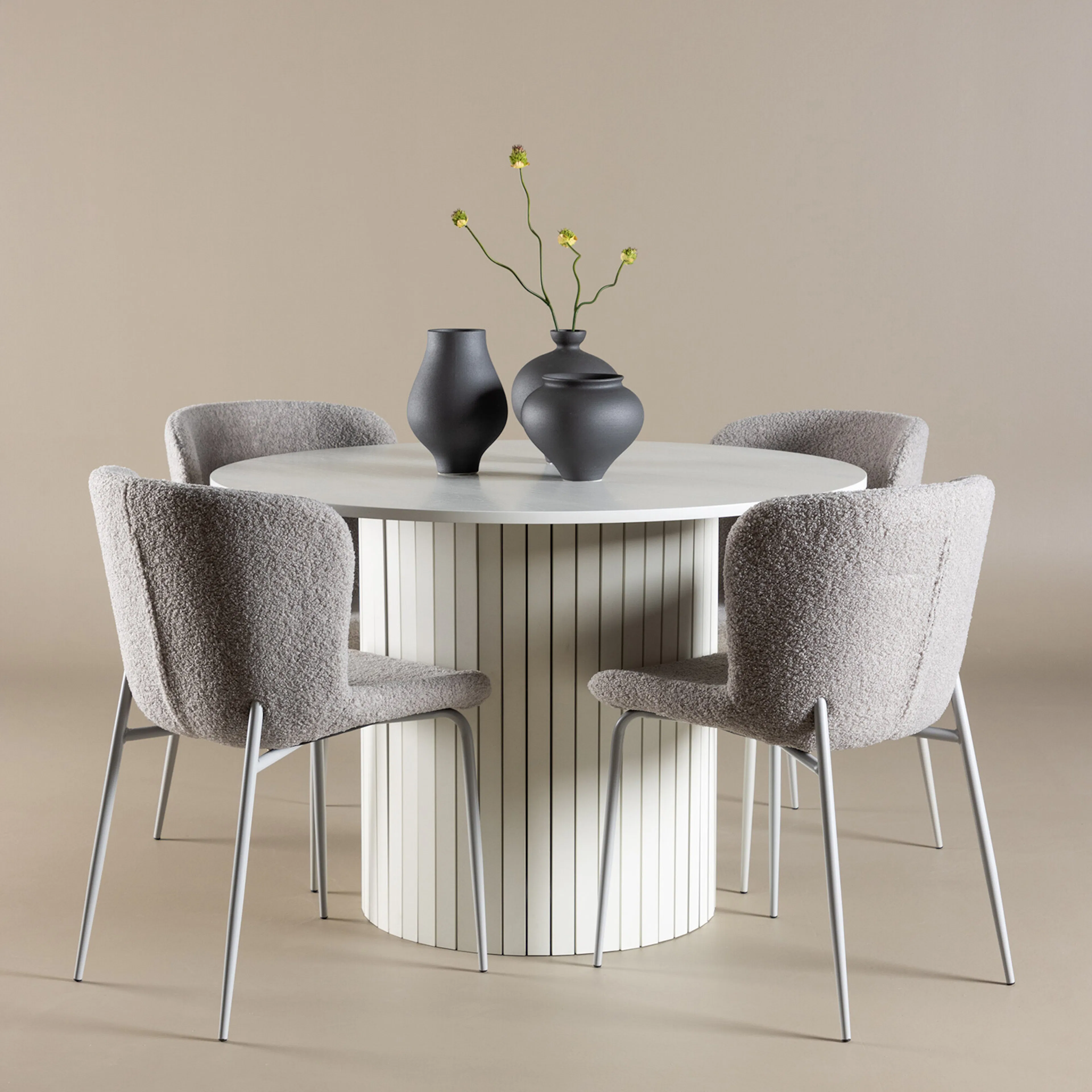 Matgrupp Venture Home Härön Ø110 med 4 st Modesto Stolar