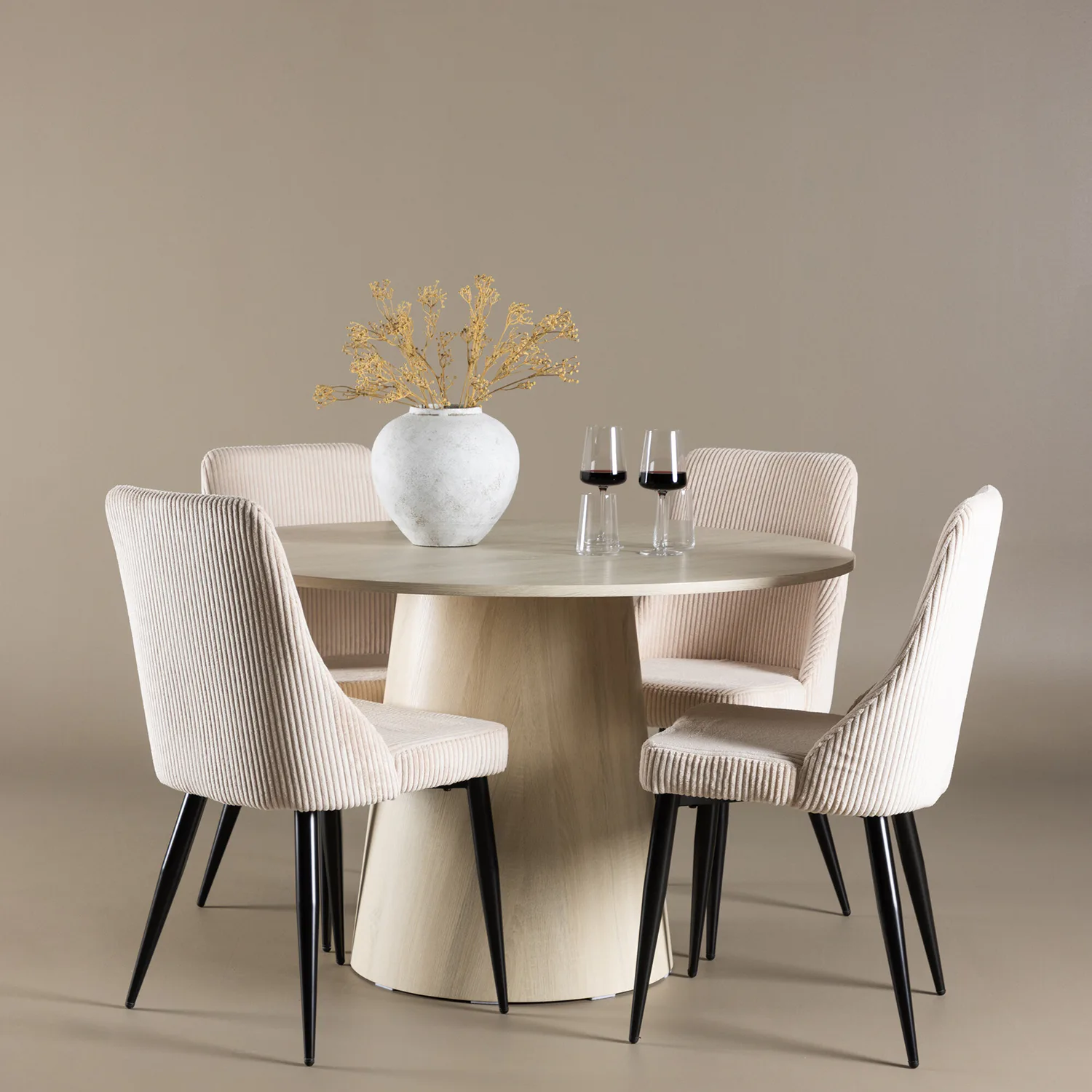 Matgrupp Venture Home Lanzo Ø120 med 4 st Leone Stolar