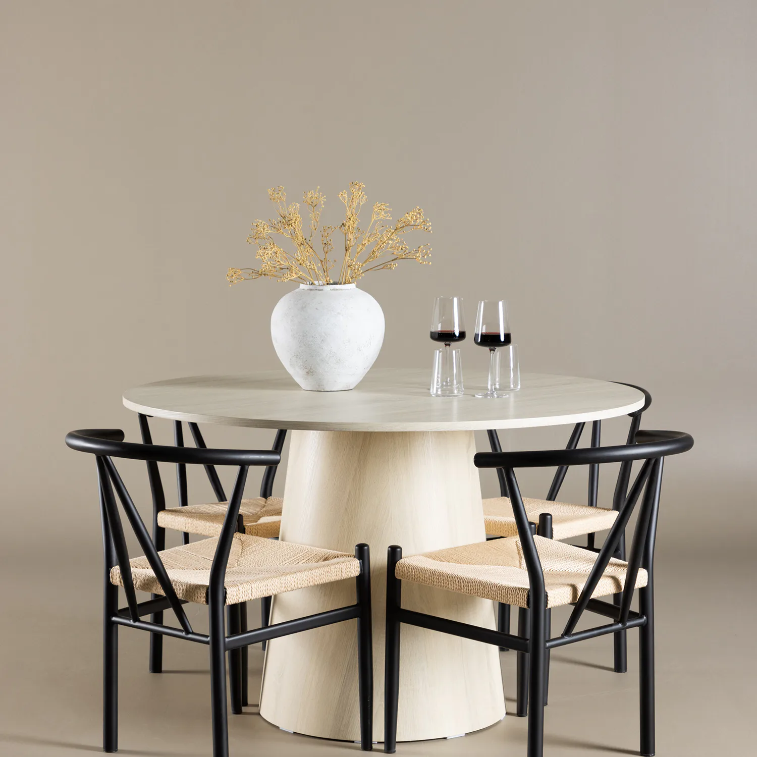 Matgrupp Venture Home Lanzo Ø120 med 4 st Alfons Stolar