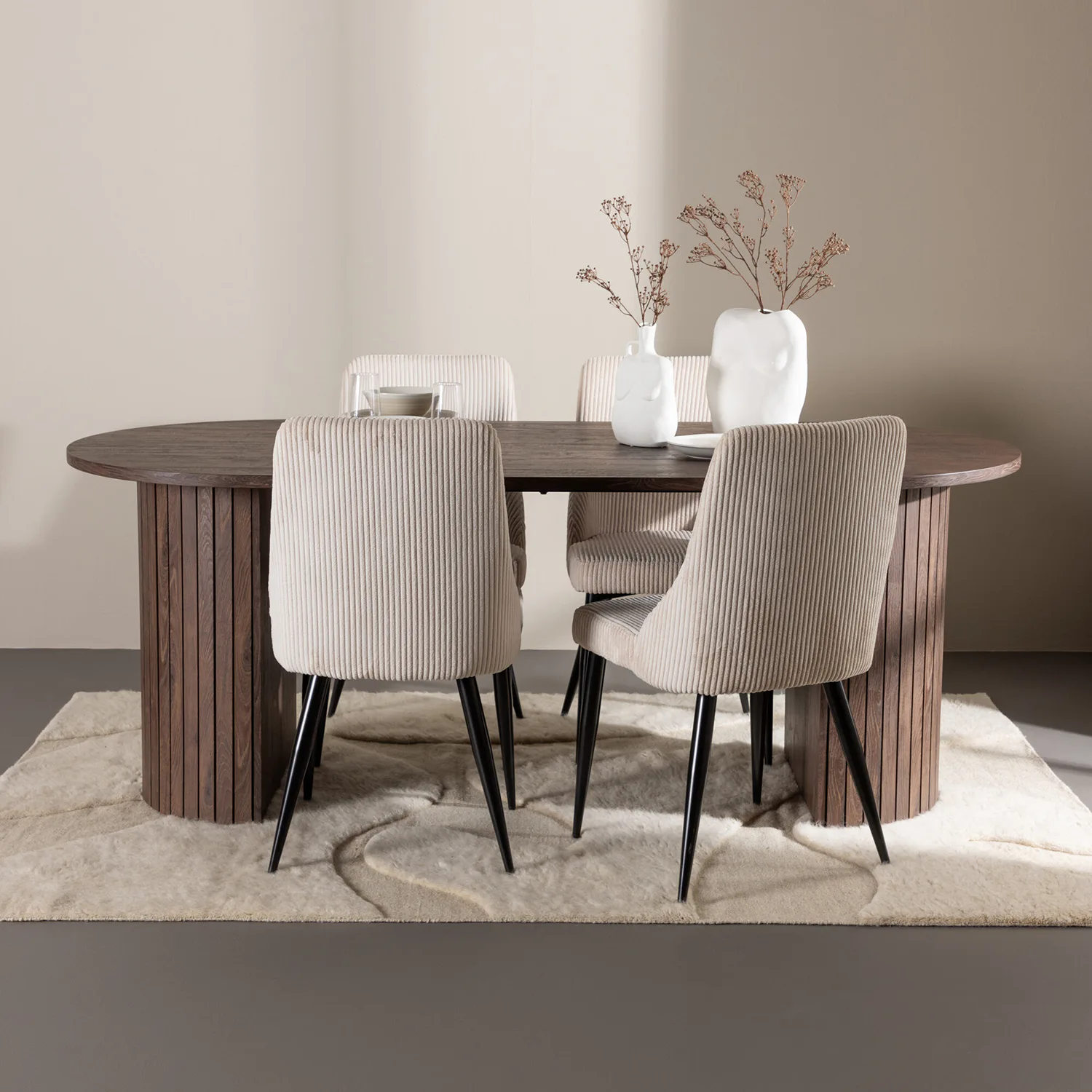 Matgrupp Venture Home Härön 200 med 4 st Leone Stolar