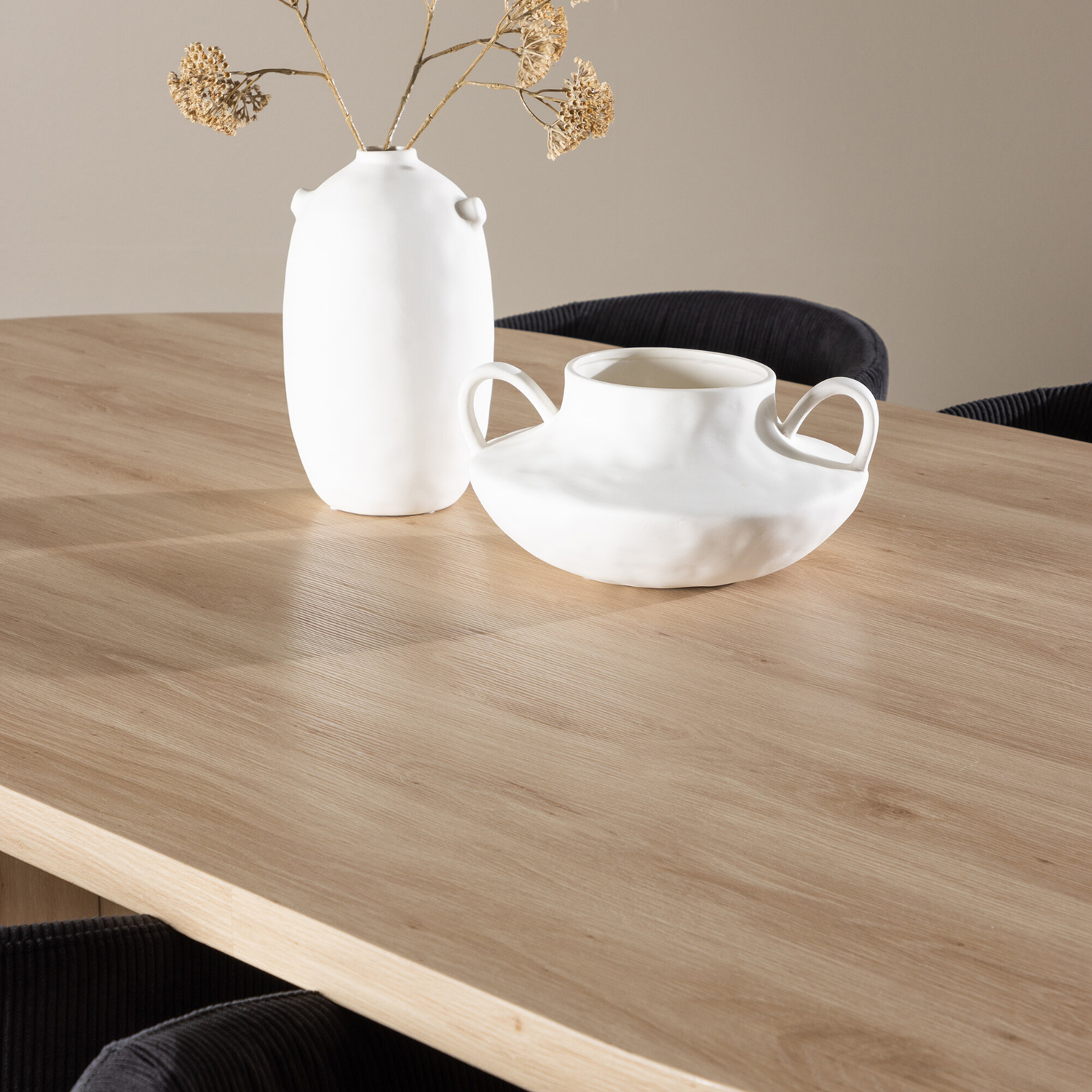 Matgrupp Venture Home Bootcut 230 med 6 st Berit Stolar