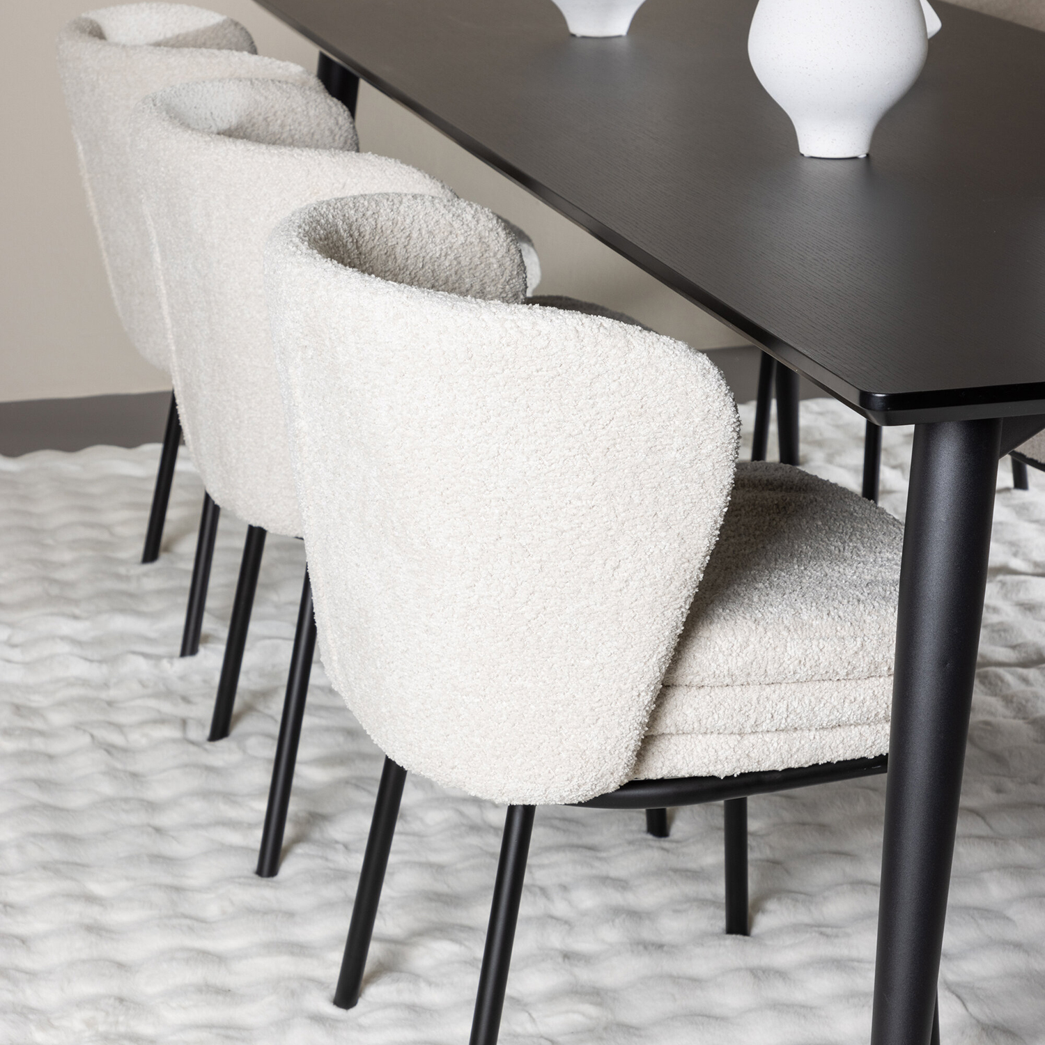 Matgrupp Venture Home Ellis 230 med 6 st Agnes Stolar