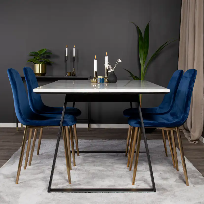 Matgrupp Venture Home Estelle 140 med 4 Pobbie Stolar Sammet/Mässing