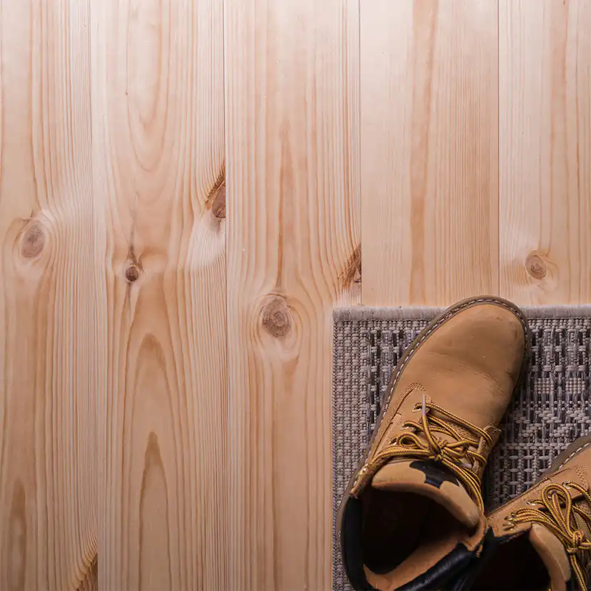 Golvbräda CENT Furu Obehandlad Ändspontat 28x140X2350 mm