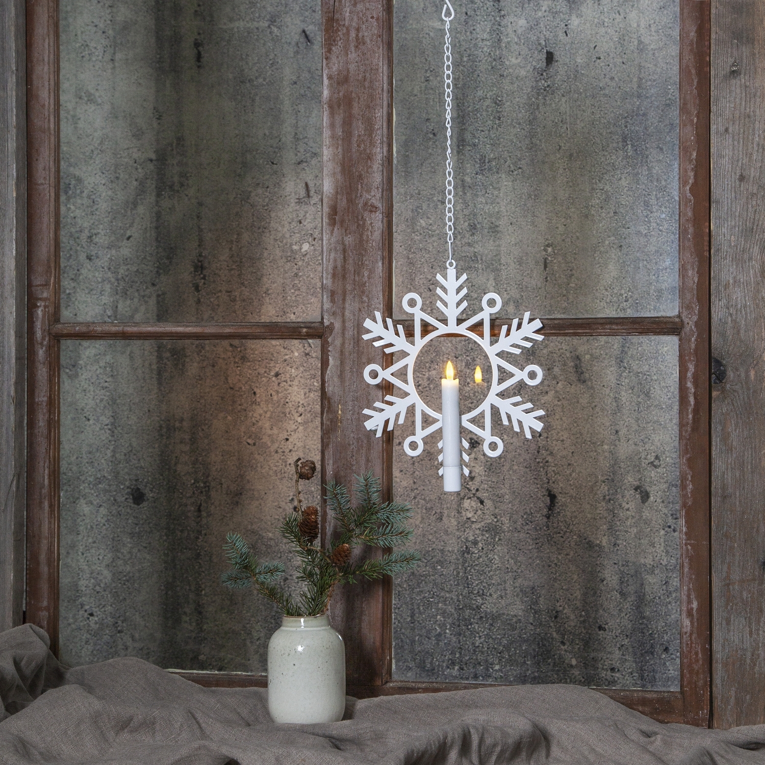 Inomhusdekoration Star Trading Hanging Snowflake med Flamme