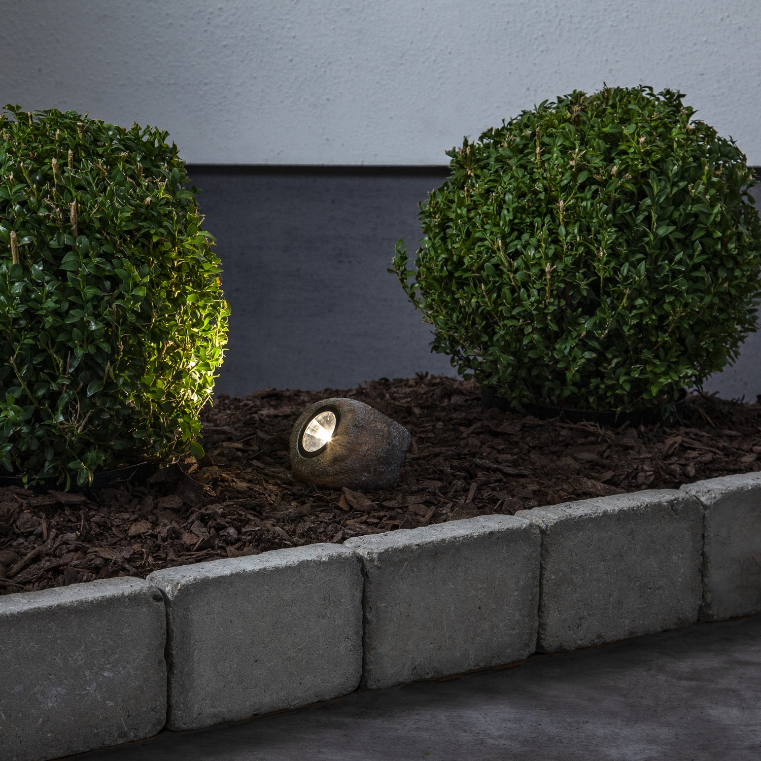 Solcellsdekoration Star Trading Rocky Stone Twilight