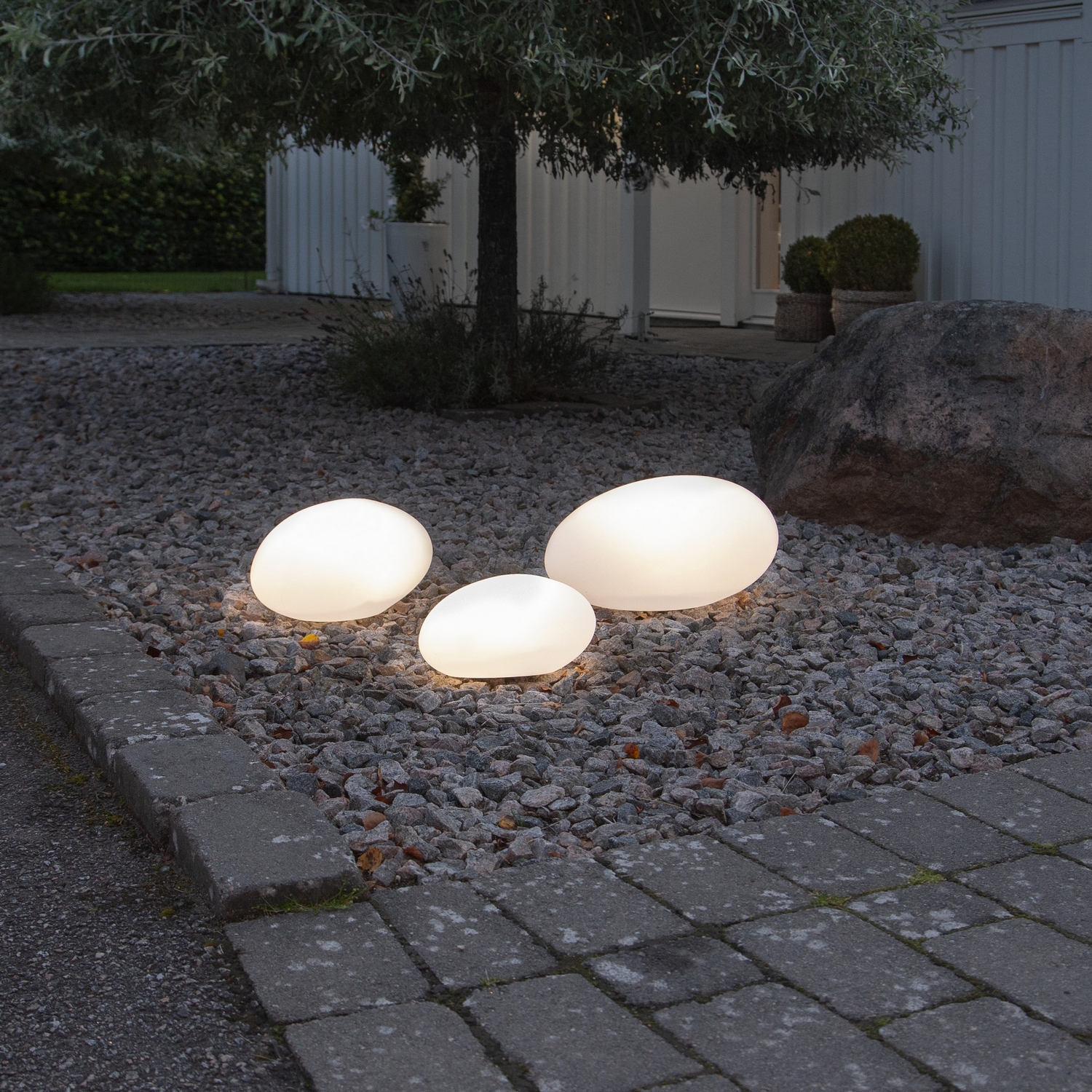 Solcellsdekoration Star Trading Globy Stone Twilight