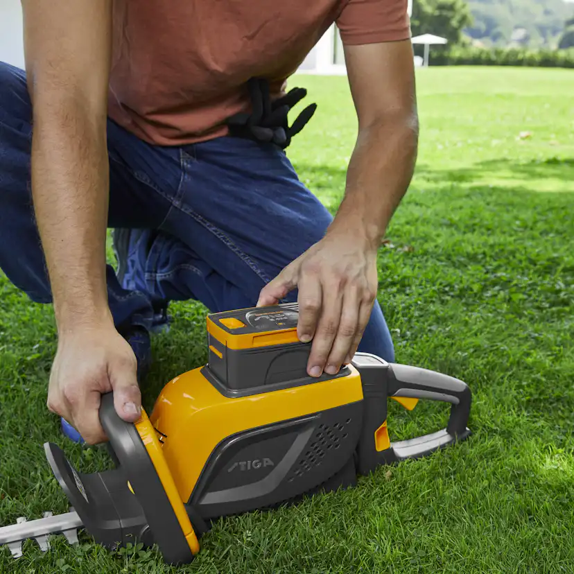 Häcksax STIGA HT 500e Utan Batteri & Laddare