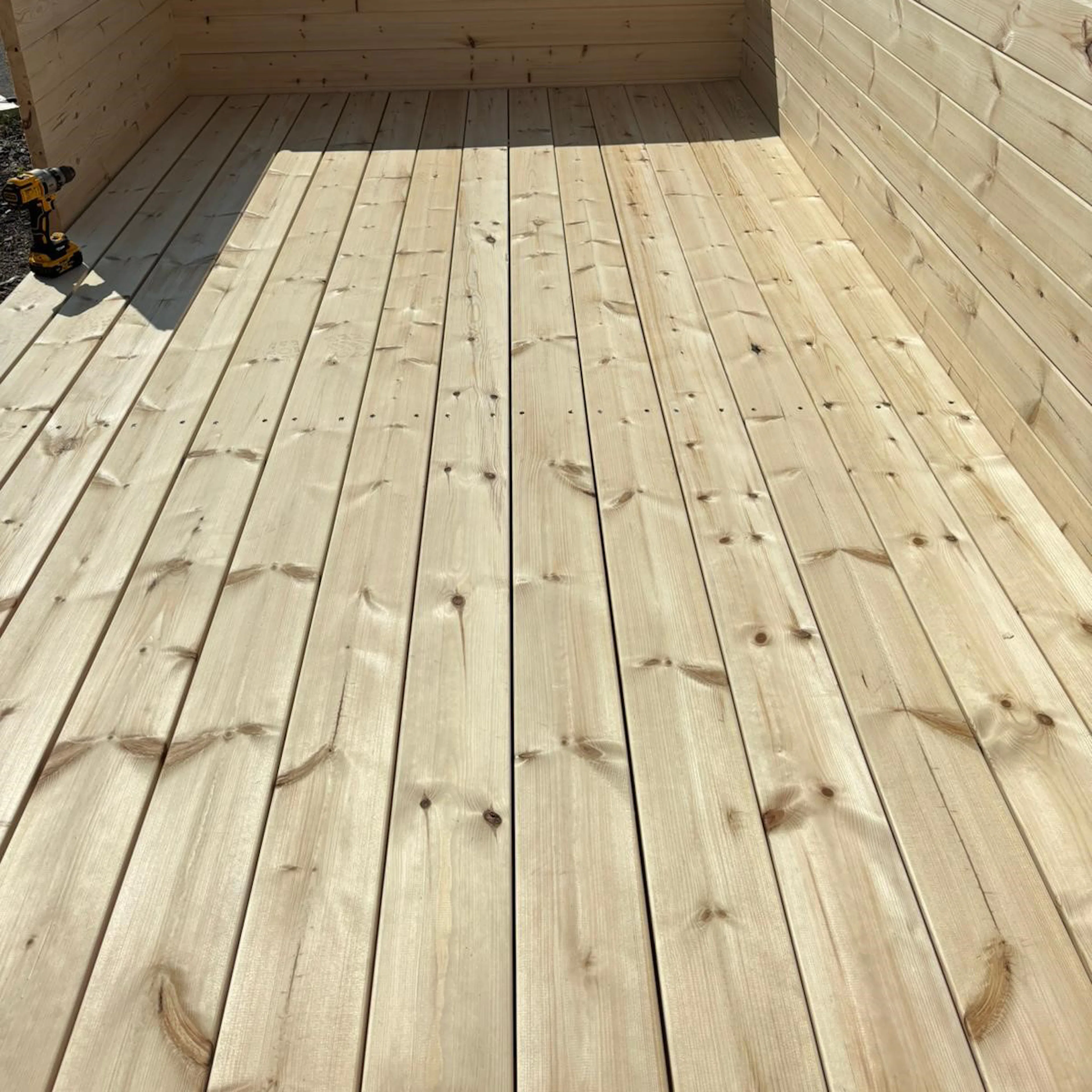 Golvpaket LP Garden För Timmerlada U6 R6