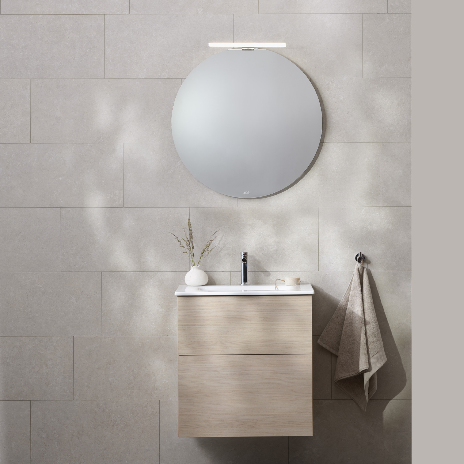 Möbelpaket Miller Badrum New York med Edge Tvättställ och Spegel