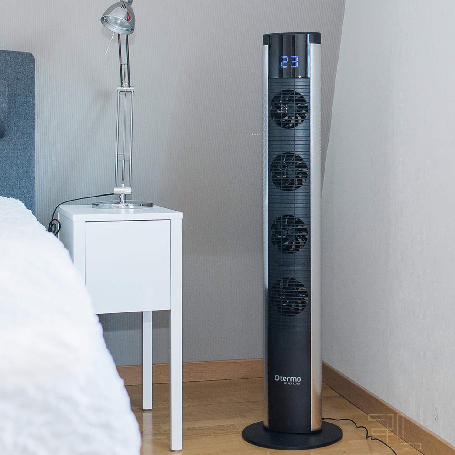 Pelarfläkt Termo Titano Kalluftsfläkt med Fjärrkontroll & LED-Display