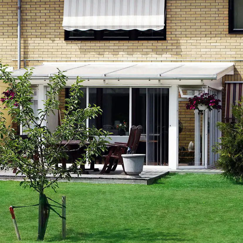 Kanalplast 16 mm Halle Isolux Rök Komplett Tak