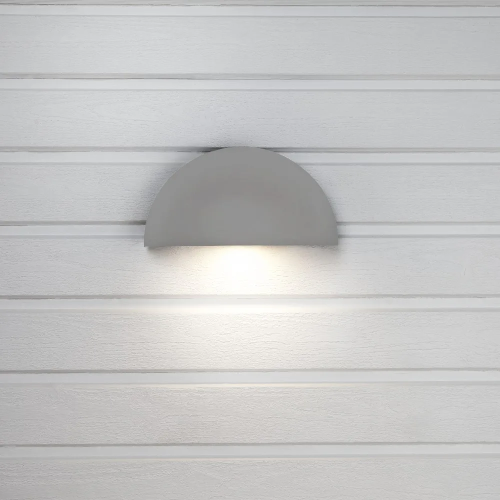 LED-Armatur Hide-a-lite Arc med Uttag