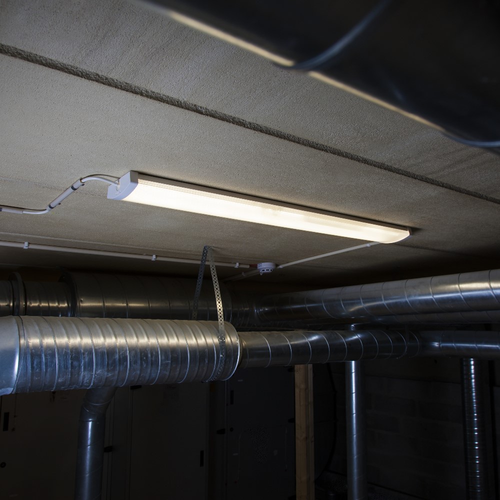 LED-Armatur Hide-a-lite Liteline 1200/ 1200 S