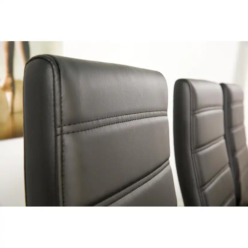 Matgrupp In Living Cibus med 6 Stol In Livingar