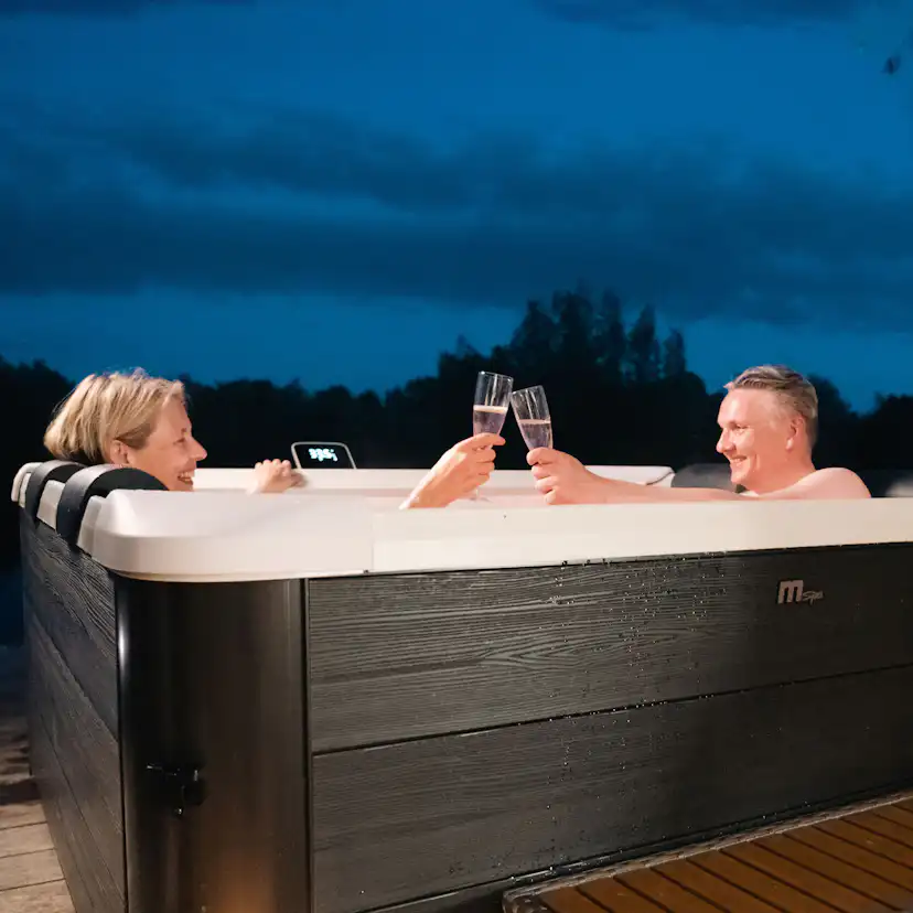 Spabad MSpa Oslo Frame Plus XL Aero med Lock