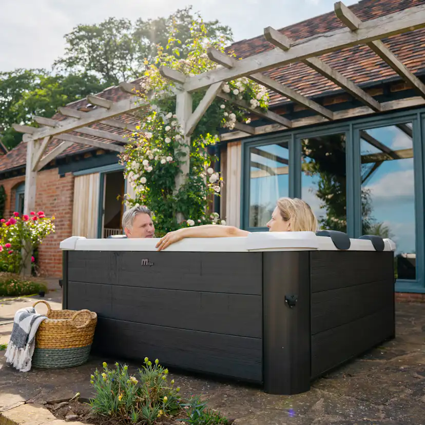 Spabad MSpa Oslo Frame Plus XL Aero med Lock