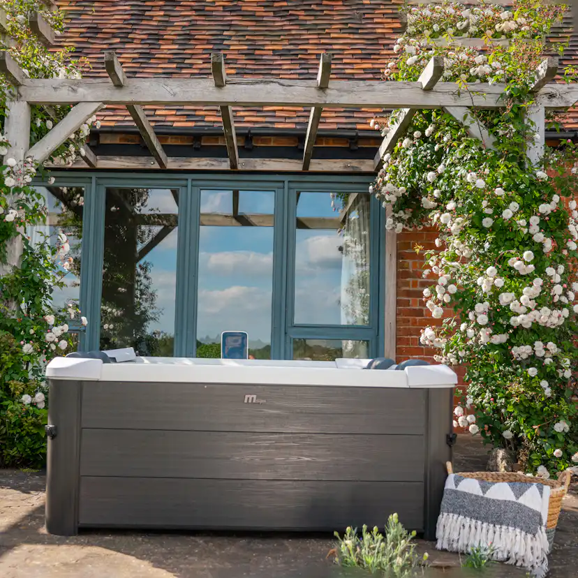 Spabad MSpa Oslo Frame Plus XL Aero med Lock