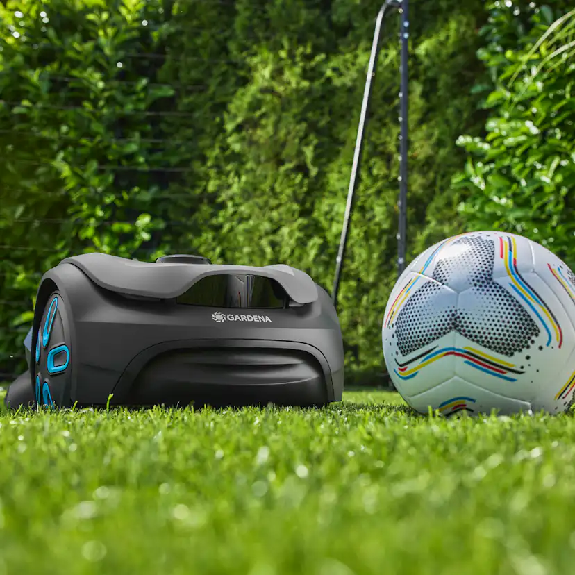 Paket Gardena Smart Sileno Sense 600 Med storpack reservblad och robothus
