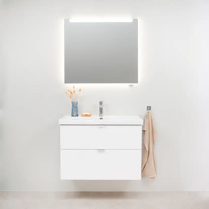 Möbelpaket Macro Design Charm Tvättställsskåp med Crown Spegel Ambilight