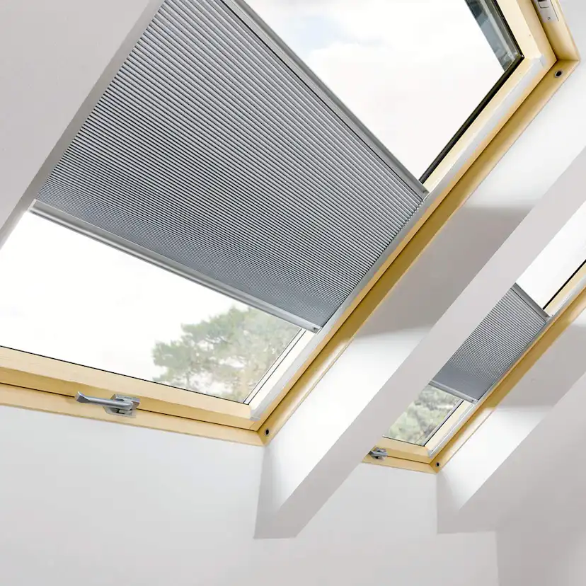 Plissé Fakro Takfönster