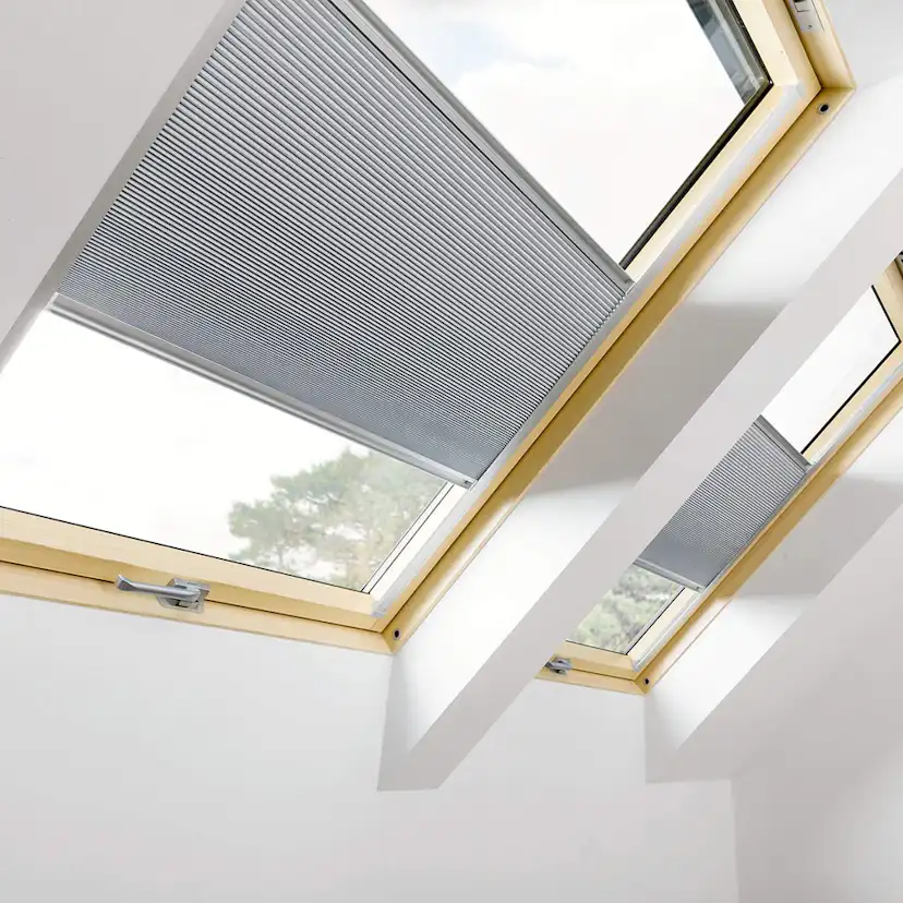 Plissé Fakro Takfönster