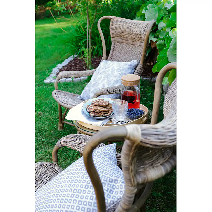 Loungeset Hillerstorp Praktö 2 Fåtöljer med Fotpall och 1 Utebord