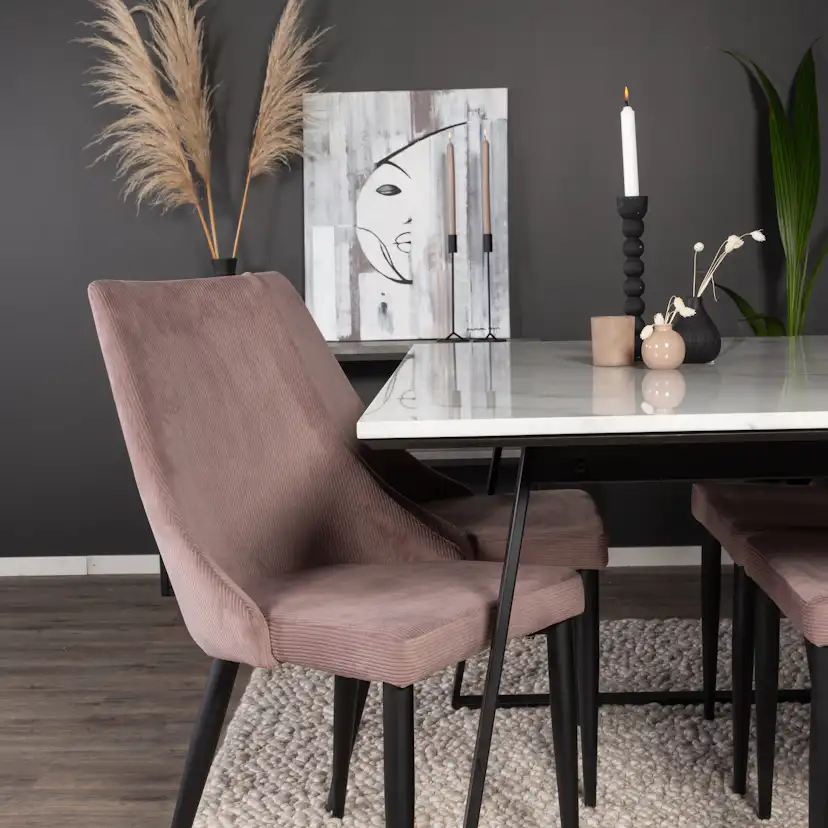 Matgrupp Venture Home Estelle 140 med 4 Laura Stolar ManchEstelle