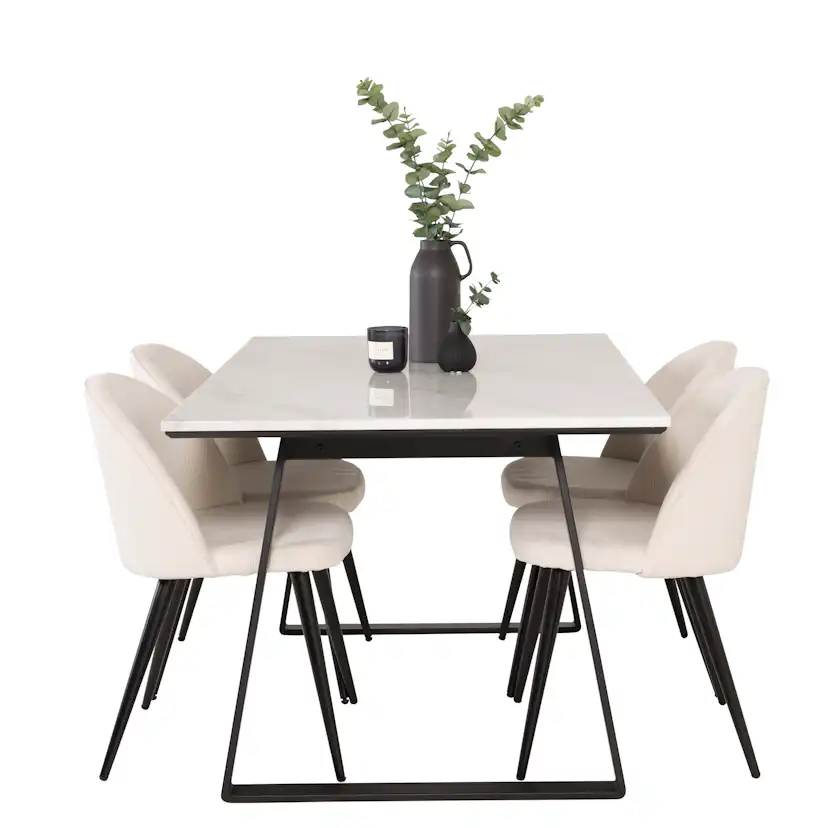 Matgrupp Venture Home Estelle 140 med 4 Valentina Stolar ManchEstelle