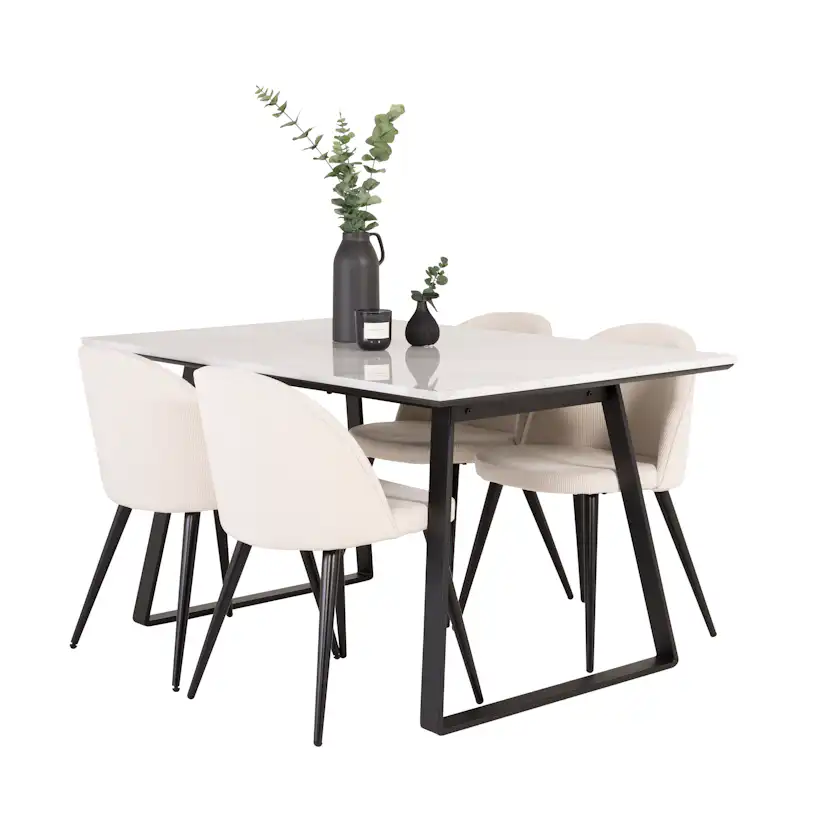 Matgrupp Venture Home Estelle 140 med 4 Valentina Stolar ManchEstelle