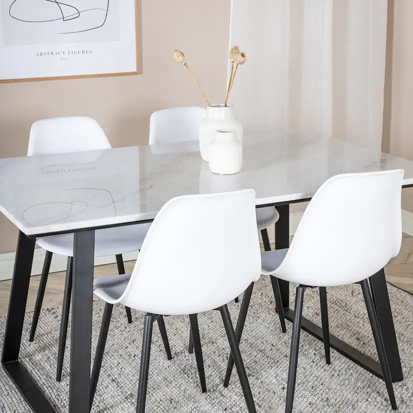 Matgrupp Venture Home Estelle 140 med 4 Pop Stolar