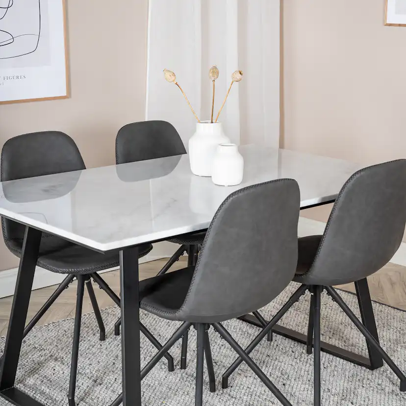 Matgrupp Venture Home Estelle 140 med 4 Pobbie Snurrfunktion Stolar Konstläder