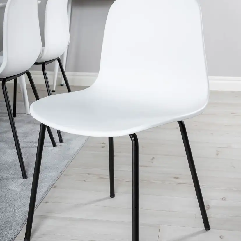 Matgrupp Venture Home Pobbie med 6 Ardi Stolar