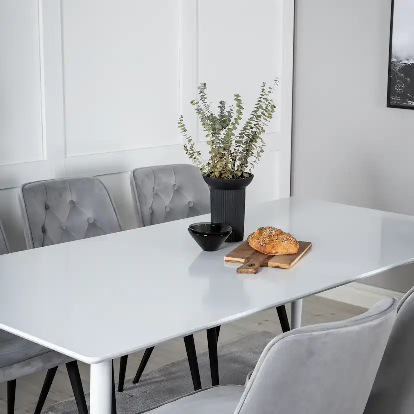 Matgrupp Venture Home Pobbie med 6 Vera Stolar