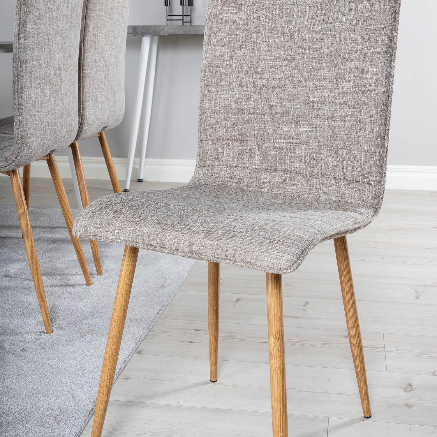 Matgrupp Venture Home Pobbie med 6 Walter Stolar