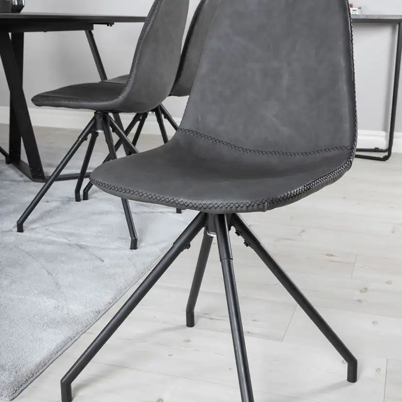 Matgrupp Venture Home Madde med 6 Pobbie Stolar Konstläder