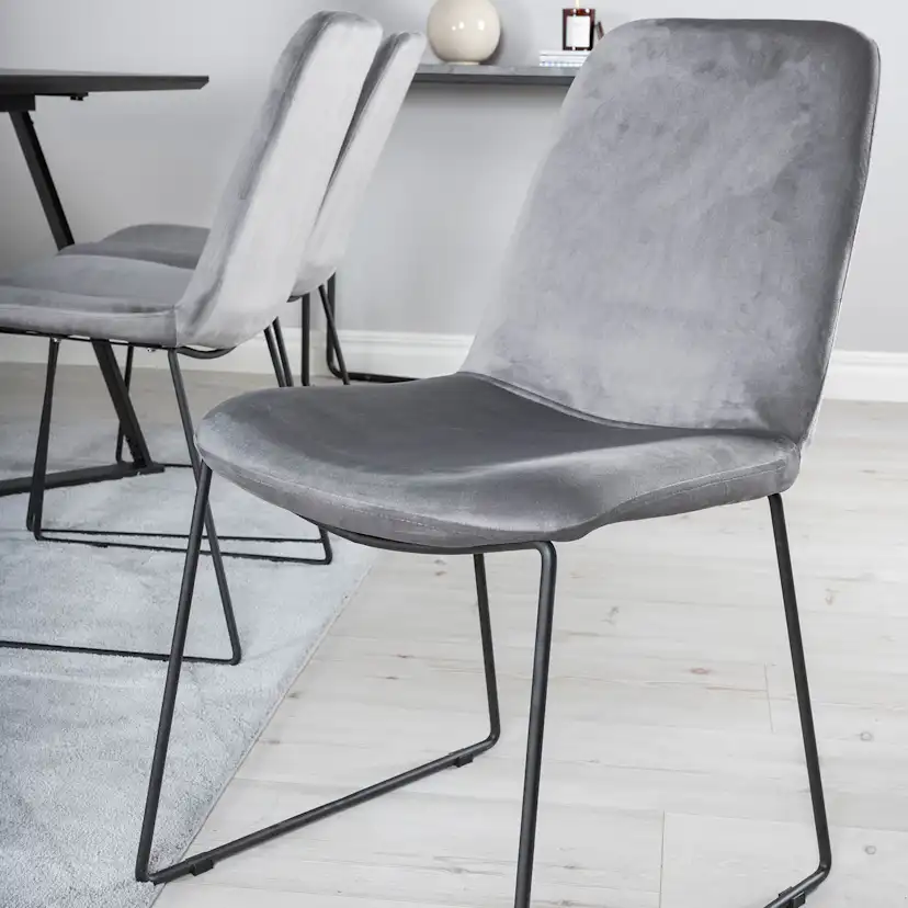 Matgrupp Venture Home Madde med 6 Muscot Stolar Sammet