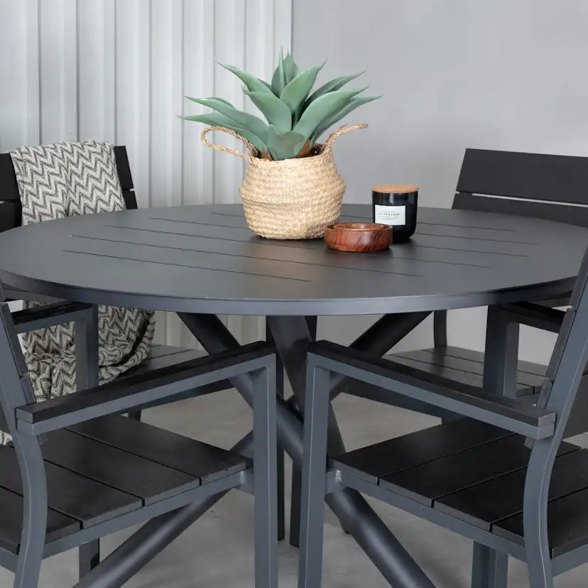 Matgrupp Venture Home Ande med 4 Livia Matstolar