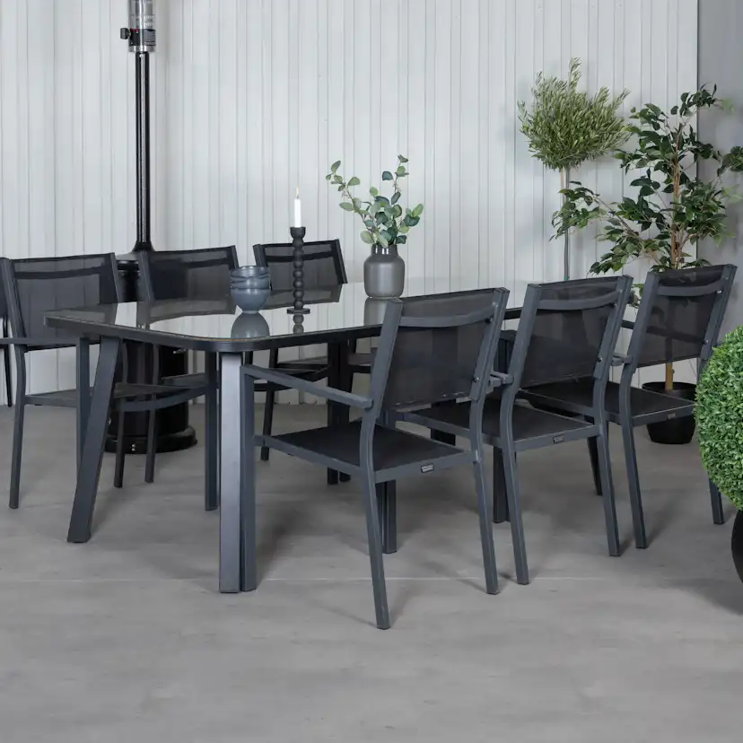 Matgrupp Venture Home Olle med 6 Curz Stapelbara Matstolar