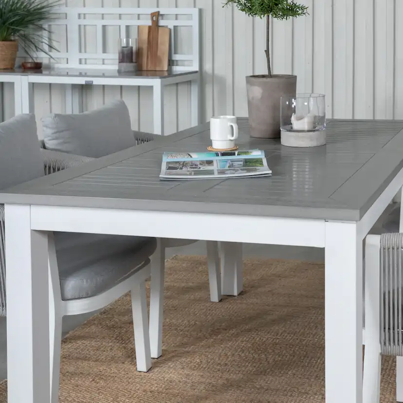 Matgrupp Venture Home Aleyna med 4 Virya Matstolar