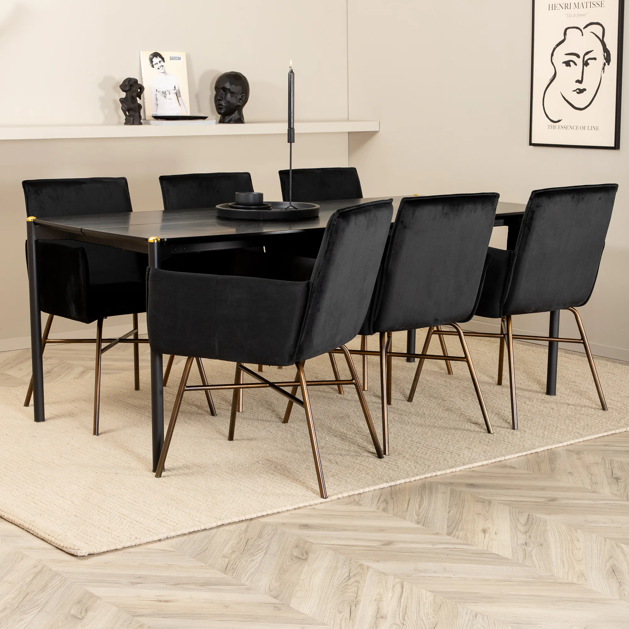 Matgrupp Venture Home Paris med 6 Annika Stolar