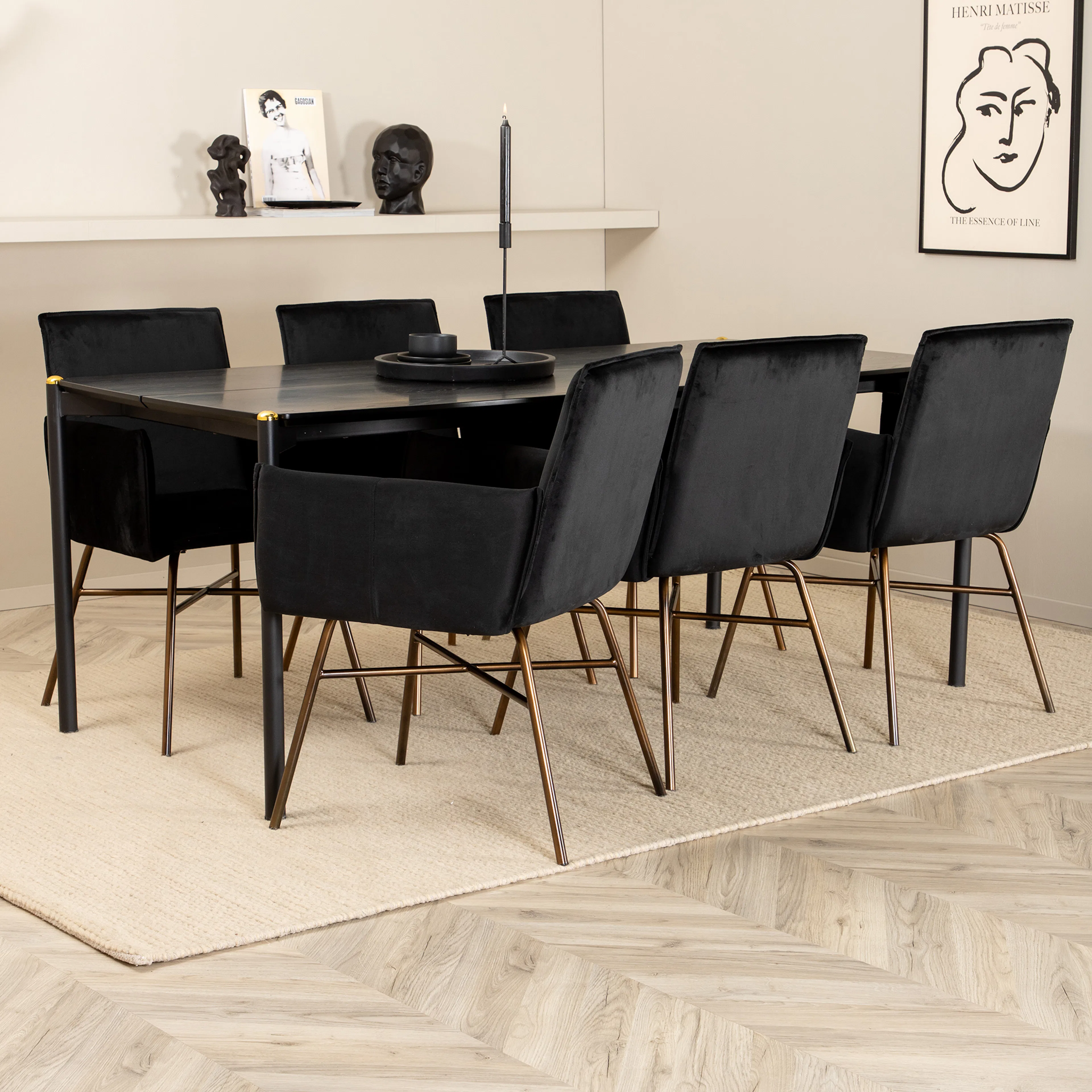 Matgrupp Venture Home Paris med 6 Annika Stolar